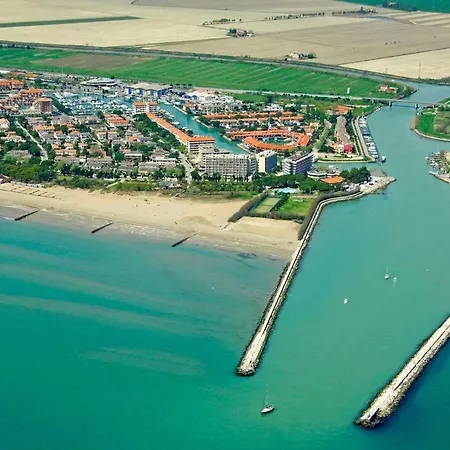 Sunny Family With Pool Near The * Caorle